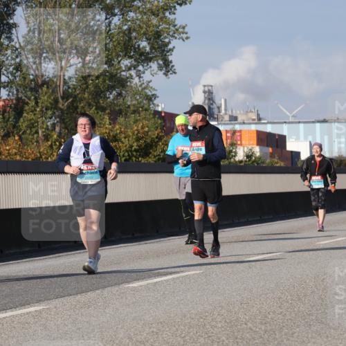 03.10.2025 - Köhlbrandbrückenlauf Luisa Fischer http://msf.ph/oto/8988873 03.10.2025 11:26:03 Position 3 2650 meine-sportfotos.de
