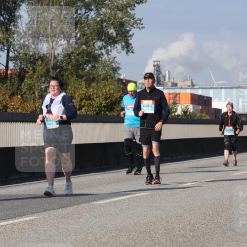 03.10.2025 - Köhlbrandbrückenlauf Luisa Fischer http://msf.ph/oto/8988879 03.10.2025 11:26:04 Position 3 2650 meine-sportfotos.de