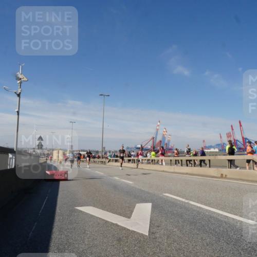 03.10.2025 - Köhlbrandbrückenlauf Matties Gatica Varas http://msf.ph/oto/8988880 03.10.2025 12:35:31 Position 2  meine-sportfotos.de