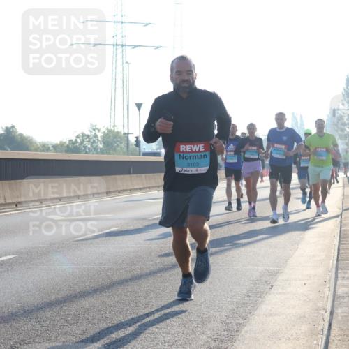 03.10.2025 - Köhlbrandbrückenlauf Luisa Fischer http://msf.ph/oto/8988910 03.10.2025 10:12:06 Position 3 3193, 1 meine-sportfotos.de