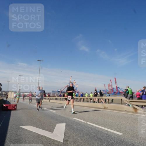 03.10.2025 - Köhlbrandbrückenlauf Matties Gatica Varas http://msf.ph/oto/8988912 03.10.2025 12:35:36 Position 2  meine-sportfotos.de