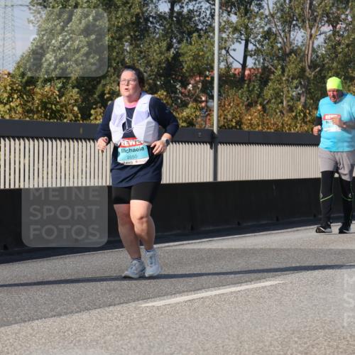 03.10.2025 - Köhlbrandbrückenlauf Luisa Fischer http://msf.ph/oto/8988916 03.10.2025 11:26:06 Position 3 2650, 2664 meine-sportfotos.de