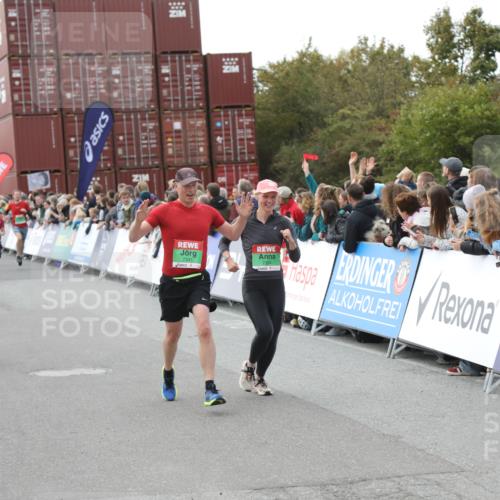 03.10.2025 - Köhlbrandbrückenlauf Yannick Fuchs http://msf.ph/oto/8988917 03.10.2025 16:12:56 Ziel 7148, 7153, 7154, 7211, 7321, 7341, 7354, 7397, 7443, 7481, 7653, 7761, 7854, 8292, 8294, 9315 meine-sportfotos.de