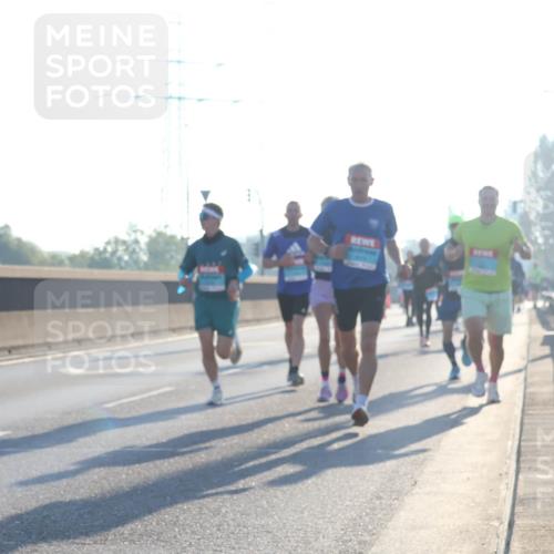 03.10.2025 - Köhlbrandbrückenlauf Luisa Fischer http://msf.ph/oto/8988937 03.10.2025 10:12:08 Position 3 1 meine-sportfotos.de