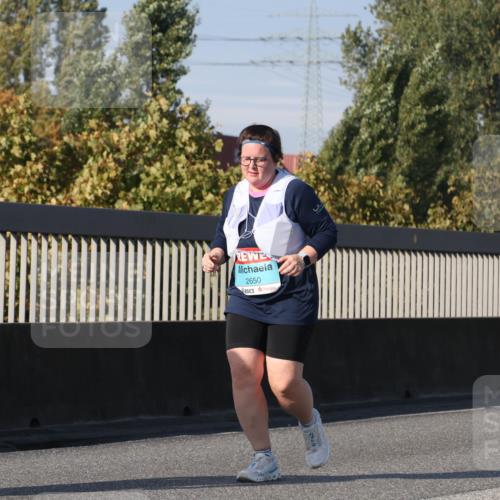03.10.2025 - Köhlbrandbrückenlauf Luisa Fischer http://msf.ph/oto/8988941 03.10.2025 11:26:07 Position 3 2650 meine-sportfotos.de