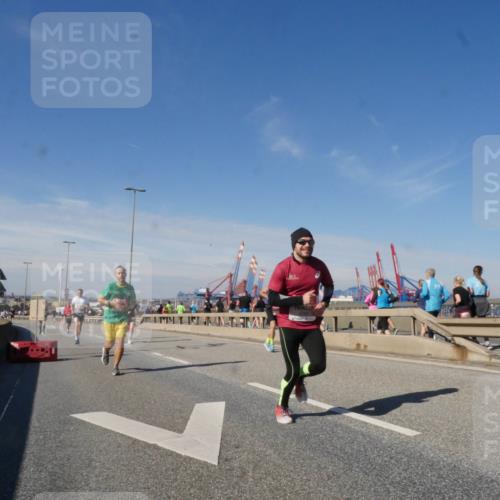 03.10.2025 - Köhlbrandbrückenlauf Matties Gatica Varas http://msf.ph/oto/8988944 03.10.2025 12:35:40 Position 2  meine-sportfotos.de