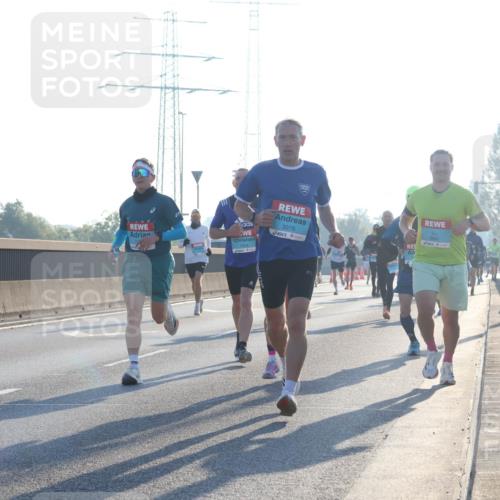 03.10.2025 - Köhlbrandbrückenlauf Luisa Fischer http://msf.ph/oto/8988949 03.10.2025 10:12:09 Position 3 3078, 1 meine-sportfotos.de