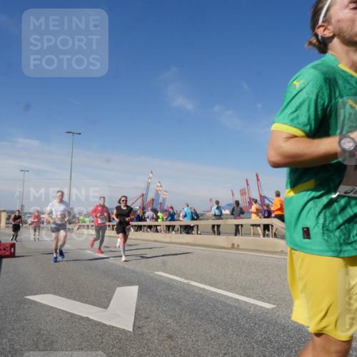03.10.2025 - Köhlbrandbrückenlauf Matties Gatica Varas http://msf.ph/oto/8988958 03.10.2025 12:35:42 Position 2 4102 meine-sportfotos.de