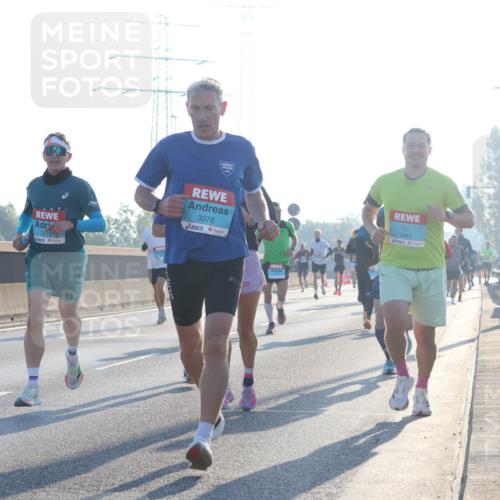 03.10.2025 - Köhlbrandbrückenlauf Luisa Fischer http://msf.ph/oto/8988959 03.10.2025 10:12:09 Position 3 1275, 3078, 3841, 1 meine-sportfotos.de
