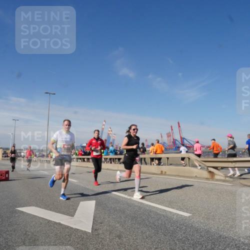 03.10.2025 - Köhlbrandbrückenlauf Matties Gatica Varas http://msf.ph/oto/8988964 03.10.2025 12:35:43 Position 2  meine-sportfotos.de