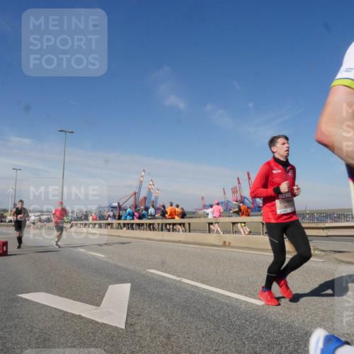 03.10.2025 - Köhlbrandbrückenlauf Matties Gatica Varas http://msf.ph/oto/8988973 03.10.2025 12:35:45 Position 2  meine-sportfotos.de