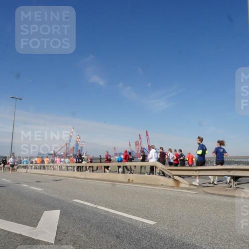 03.10.2025 - Köhlbrandbrückenlauf Matties Gatica Varas http://msf.ph/oto/8989001 03.10.2025 12:35:50 Position 2 118 meine-sportfotos.de