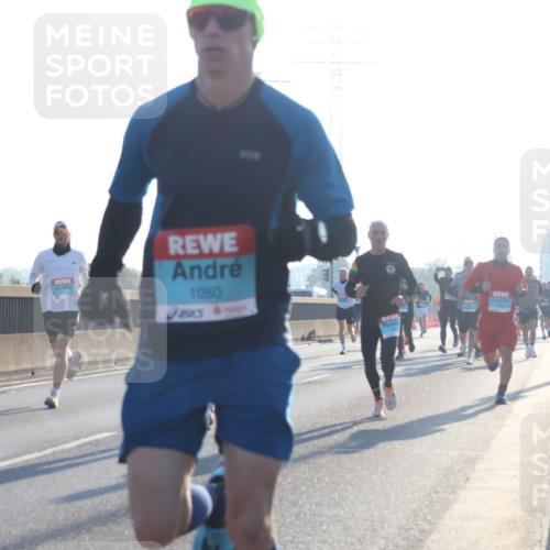 03.10.2025 - Köhlbrandbrückenlauf Luisa Fischer http://msf.ph/oto/8989013 03.10.2025 10:12:12 Position 3 1050, 1 meine-sportfotos.de