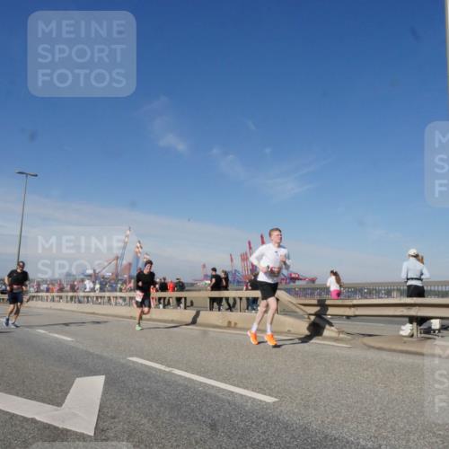 03.10.2025 - Köhlbrandbrückenlauf Matties Gatica Varas http://msf.ph/oto/8989042 03.10.2025 12:35:56 Position 2 486, 5 meine-sportfotos.de