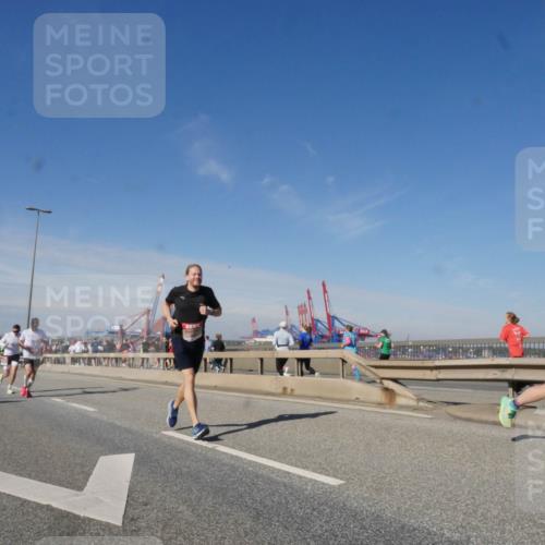 03.10.2025 - Köhlbrandbrückenlauf Matties Gatica Varas http://msf.ph/oto/8989055 03.10.2025 12:35:59 Position 2  meine-sportfotos.de