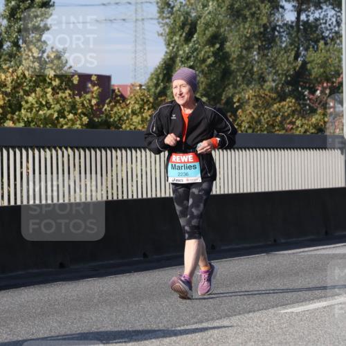 03.10.2025 - Köhlbrandbrückenlauf Luisa Fischer http://msf.ph/oto/8989062 03.10.2025 11:26:16 Position 3 2236 meine-sportfotos.de
