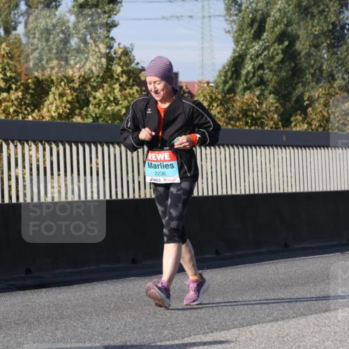03.10.2025 - Köhlbrandbrückenlauf Luisa Fischer http://msf.ph/oto/8989073 03.10.2025 11:26:16 Position 3 2236 meine-sportfotos.de