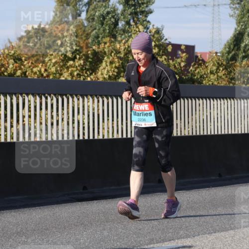 03.10.2025 - Köhlbrandbrückenlauf Luisa Fischer http://msf.ph/oto/8989077 03.10.2025 11:26:17 Position 3 2236 meine-sportfotos.de