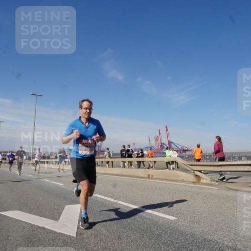 03.10.2025 - Köhlbrandbrückenlauf Matties Gatica Varas http://msf.ph/oto/8989097 03.10.2025 12:36:06 Position 2 509 meine-sportfotos.de