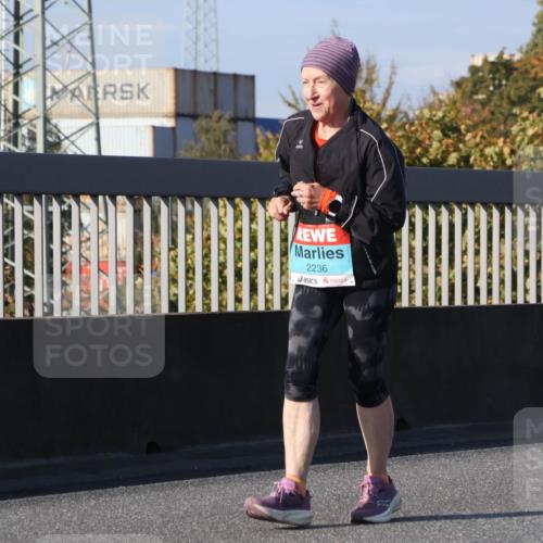 03.10.2025 - Köhlbrandbrückenlauf Luisa Fischer http://msf.ph/oto/8989098 03.10.2025 11:26:18 Position 3 2236 meine-sportfotos.de