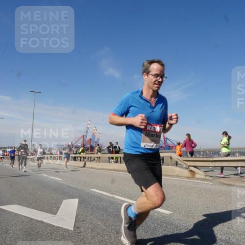 03.10.2025 - Köhlbrandbrückenlauf Matties Gatica Varas http://msf.ph/oto/8989099 03.10.2025 12:36:06 Position 2 509 meine-sportfotos.de