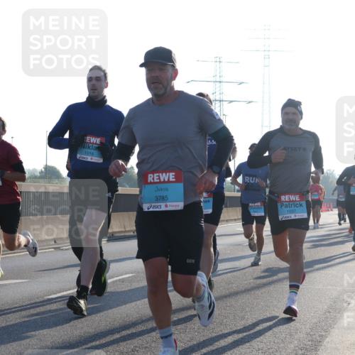03.10.2025 - Köhlbrandbrückenlauf Luisa Fischer http://msf.ph/oto/8989114 03.10.2025 10:12:19 Position 3 2792, 1016, 3785, 1037, 1 meine-sportfotos.de