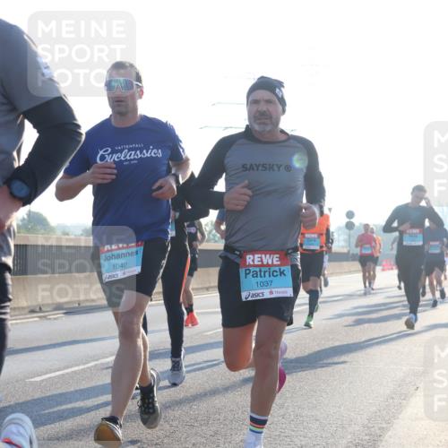 03.10.2025 - Köhlbrandbrückenlauf Luisa Fischer http://msf.ph/oto/8989124 03.10.2025 10:12:19 Position 3 1996, 3785, 1040, 1037, 1 meine-sportfotos.de