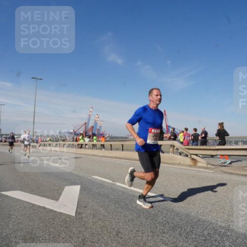 03.10.2025 - Köhlbrandbrückenlauf Matties Gatica Varas http://msf.ph/oto/8989138 03.10.2025 12:36:11 Position 2 1414, 41, 118 meine-sportfotos.de