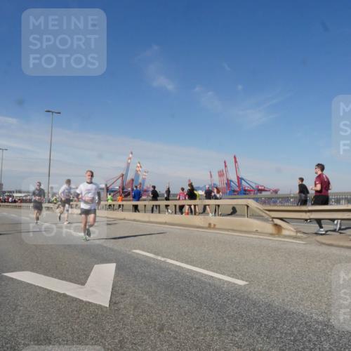 03.10.2025 - Köhlbrandbrückenlauf Matties Gatica Varas http://msf.ph/oto/8989148 03.10.2025 12:36:14 Position 2 141 meine-sportfotos.de