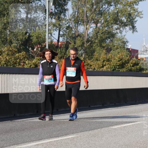03.10.2025 - Köhlbrandbrückenlauf Luisa Fischer http://msf.ph/oto/8989153 03.10.2025 11:26:59 Position 3 2132, 2041, 2490 meine-sportfotos.de
