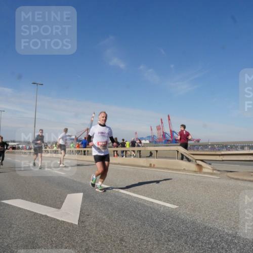 03.10.2025 - Köhlbrandbrückenlauf Matties Gatica Varas http://msf.ph/oto/8989154 03.10.2025 12:36:15 Position 2 118 meine-sportfotos.de