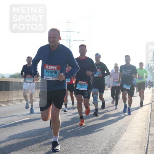 03.10.2025 - Köhlbrandbrückenlauf Luisa Fischer http://msf.ph/oto/8989193 03.10.2025 10:12:24 Position 3 1265, 3628, 2024, 1 meine-sportfotos.de