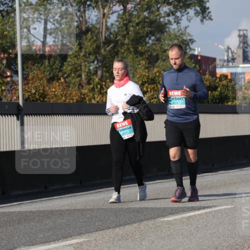 03.10.2025 - Köhlbrandbrückenlauf Luisa Fischer http://msf.ph/oto/8989212 03.10.2025 11:27:17 Position 3 3477, 3474 meine-sportfotos.de
