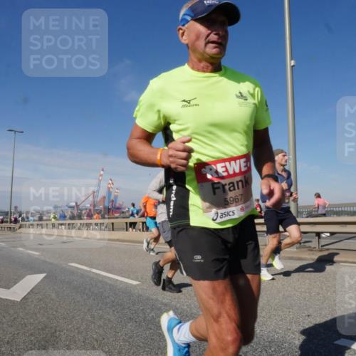 03.10.2025 - Köhlbrandbrückenlauf Matties Gatica Varas http://msf.ph/oto/8989220 03.10.2025 12:36:33 Position 2 5967 meine-sportfotos.de