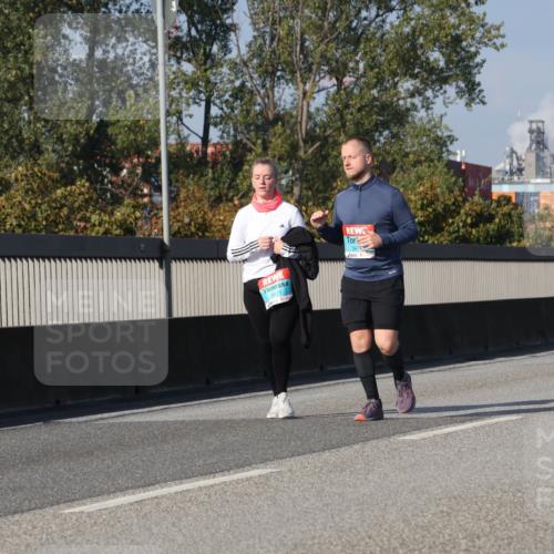 03.10.2025 - Köhlbrandbrückenlauf Luisa Fischer http://msf.ph/oto/8989230 03.10.2025 11:27:18 Position 3 3477, 3474, 2367 meine-sportfotos.de