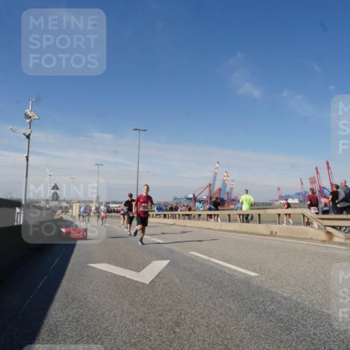 03.10.2025 - Köhlbrandbrückenlauf Matties Gatica Varas http://msf.ph/oto/8989231 03.10.2025 12:36:36 Position 2  meine-sportfotos.de