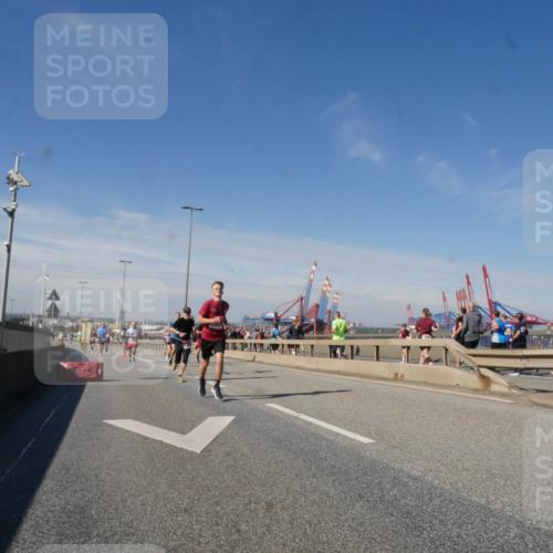 03.10.2025 - Köhlbrandbrückenlauf Matties Gatica Varas http://msf.ph/oto/8989232 03.10.2025 12:36:37 Position 2  meine-sportfotos.de