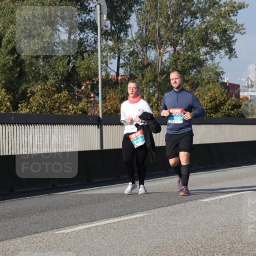 03.10.2025 - Köhlbrandbrückenlauf Luisa Fischer http://msf.ph/oto/8989234 03.10.2025 11:27:18 Position 3 3477, 3474, 2367 meine-sportfotos.de