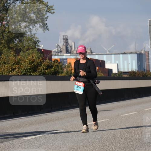 03.10.2025 - Köhlbrandbrückenlauf Luisa Fischer http://msf.ph/oto/8989246 03.10.2025 11:27:19 Position 3 2367 meine-sportfotos.de