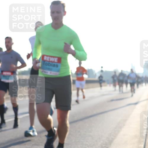 03.10.2025 - Köhlbrandbrückenlauf Luisa Fischer http://msf.ph/oto/8989252 03.10.2025 10:12:27 Position 3  meine-sportfotos.de