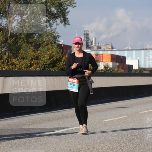 03.10.2025 - Köhlbrandbrückenlauf Luisa Fischer http://msf.ph/oto/8989261 03.10.2025 11:27:20 Position 3 2367 meine-sportfotos.de