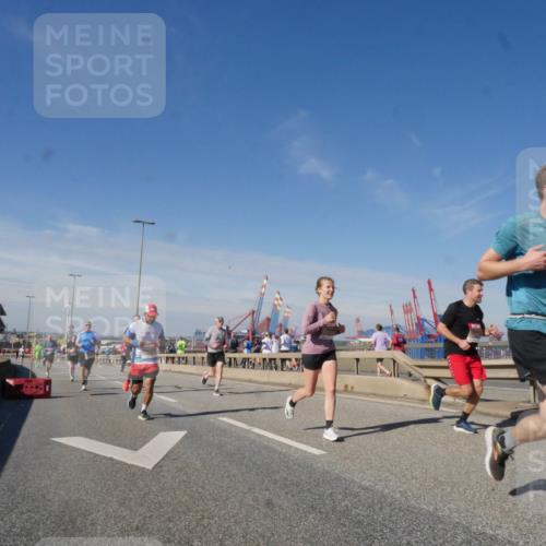 03.10.2025 - Köhlbrandbrückenlauf Matties Gatica Varas http://msf.ph/oto/8989268 03.10.2025 12:36:42 Position 2  meine-sportfotos.de