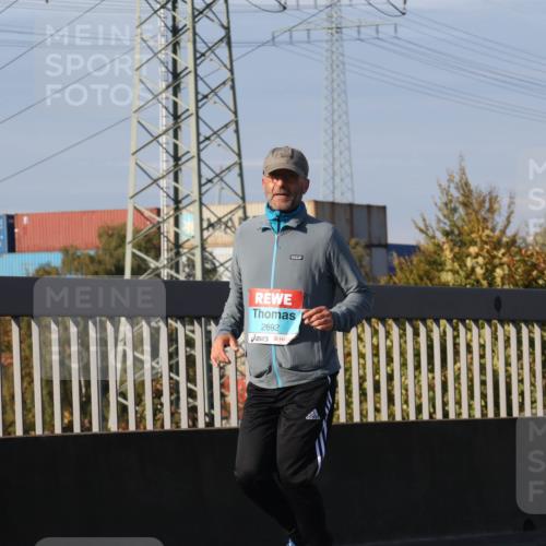 03.10.2025 - Köhlbrandbrückenlauf Luisa Fischer http://msf.ph/oto/8989300 03.10.2025 11:28:03 Position 3 2692 meine-sportfotos.de