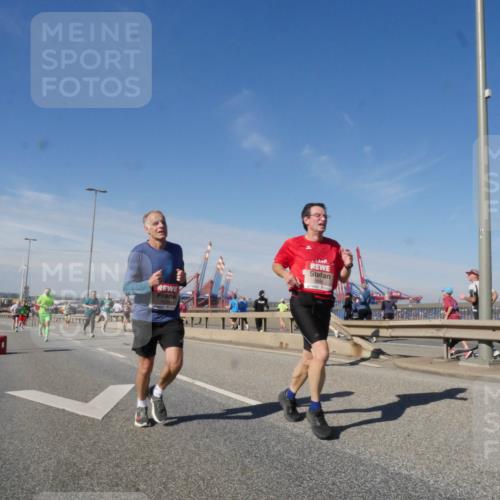 03.10.2025 - Köhlbrandbrückenlauf Matties Gatica Varas http://msf.ph/oto/8989318 03.10.2025 12:36:49 Position 2 6484 meine-sportfotos.de