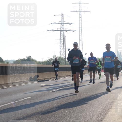 03.10.2025 - Köhlbrandbrückenlauf Luisa Fischer http://msf.ph/oto/8989336 03.10.2025 10:12:34 Position 3 1 meine-sportfotos.de