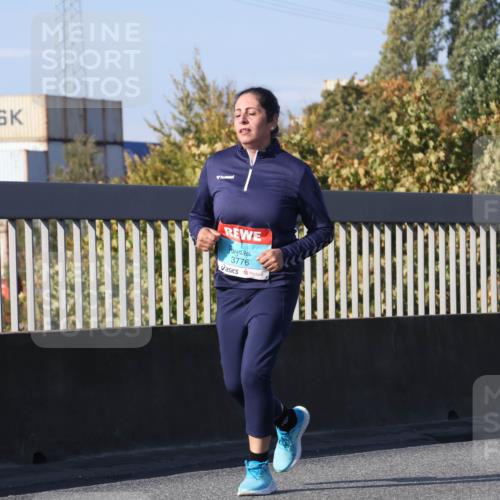 03.10.2025 - Köhlbrandbrückenlauf Luisa Fischer http://msf.ph/oto/8989346 03.10.2025 11:28:47 Position 3 3776 meine-sportfotos.de