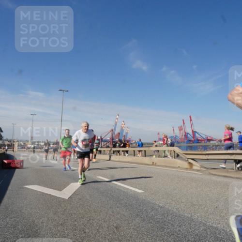 03.10.2025 - Köhlbrandbrückenlauf Matties Gatica Varas http://msf.ph/oto/8989369 03.10.2025 12:36:56 Position 2  meine-sportfotos.de