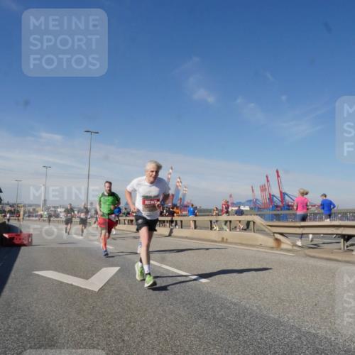 03.10.2025 - Köhlbrandbrückenlauf Matties Gatica Varas http://msf.ph/oto/8989372 03.10.2025 12:36:57 Position 2 2017 meine-sportfotos.de