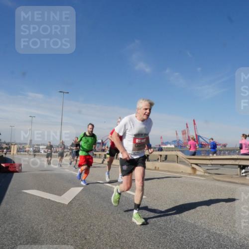 03.10.2025 - Köhlbrandbrückenlauf Matties Gatica Varas http://msf.ph/oto/8989376 03.10.2025 12:36:57 Position 2 2012 meine-sportfotos.de