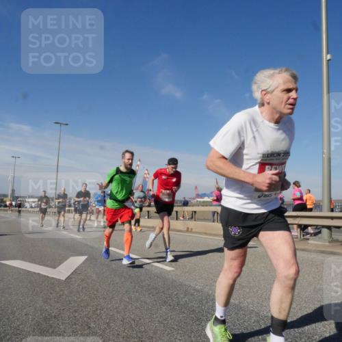03.10.2025 - Köhlbrandbrückenlauf Matties Gatica Varas http://msf.ph/oto/8989380 03.10.2025 12:36:58 Position 2 20 meine-sportfotos.de